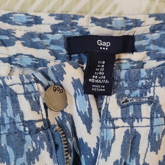 Gap short - Picture 3 of 14